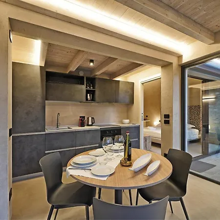 Pelacà 1931 Small With Minipool * Roina